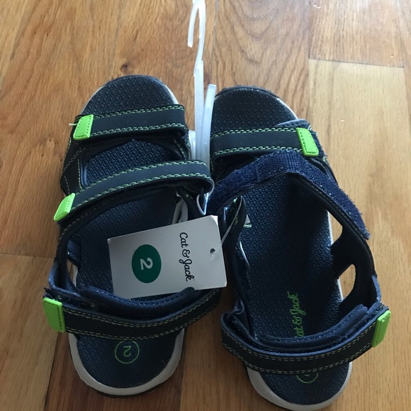 Sandals for boys, new with tag, size 2 - Picture 3 of 3